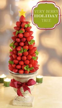 A Berry Cute Christmas Tree - so lovely!